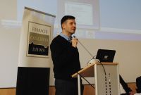 Winning and losing citizens of European Integration