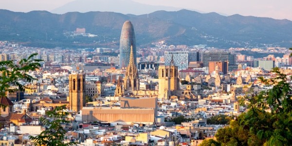 Why a metropolitan governance of Barcelona?