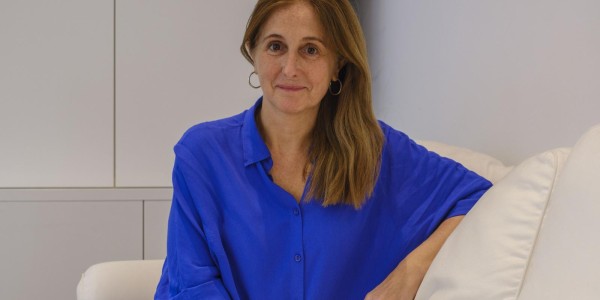 Dolors Camats, directora de la Catalunya Europa, visita Paris